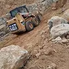 يوجد لدينا سائق بوبكات كتر ومعلم بناء حجر