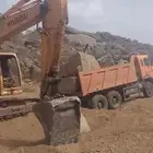 بوكلين لبناء الحجر وقص الاراضي