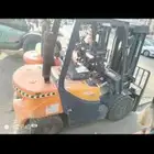 رافعه شوكيه ثلاث طن. للايجار يومي شهري