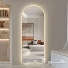 مرايات بمختلف الأحجام والأشكال