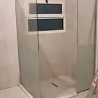 زجاج سكريت  واجهات محلات  شور قاطع زجاج ابواب زجاج غرف زجاجي