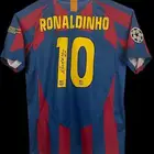 قميص برشلونة موقع من رونالدينهو