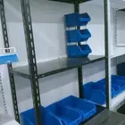 رفوف مستودع البيت