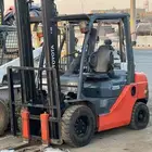 تاجير رافعة شوكية فوركلفت للايجار رافعه يدوية جاك