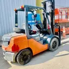 تاجير رافعات شوكية فوركلفت للايجار