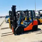 رافعة شوكية (فوركلفت) forklift للإيجار