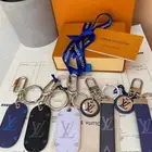 ميدالية ماركة لويس فيتون