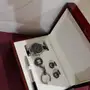 طقمين رجالي.