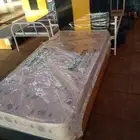 سرير مع مرتبتها مع طقم لحاف مع مخده مع توصيل