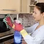 يوجدخادمه فيتناميه طباخه