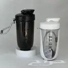 شيكر بروتين