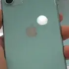 جوال iPhone 11 نظيف وفي كسر خفيف مرة السعر800