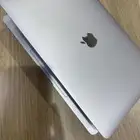 ماك بوك اير نظيف