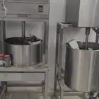 عجانه كنافه وصب العجين