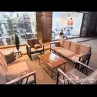 طقم   شخص حديد وخشب