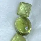 حجر كريم من انواع الزبرجد الاخضر النادر