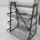 استاندات مراكز. منبر خشبي حسب الطلب