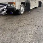 سطحه لنقل السيارات ضريه وماحولها.
