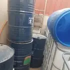 براميل بلاستيك وحديد