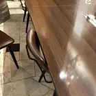 طاوله احتماعات وايضا  ابجوره