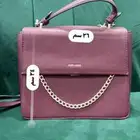 حقيبة شنطة يد نسائية نظيفة مستخدمة قليل