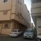 عمارة ثلاثة أدوار وملحق سقف هنقر