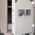 محل مفاتيح فتح الخزنه المقفله