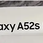 جالكسي A52s 5g نظيف جدا 128مادخل صيانة كامل اغراضه