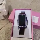 ساعة نسائية ذكية