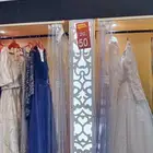 فساتين نسائية واكسسورات مخفضة