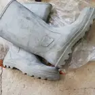 حذاء سفتي فرنسي جديد