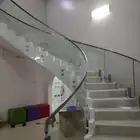 توريدوتركيب أعمال الزجاج السكريت