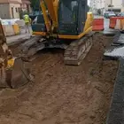 بوكلين وتريلات تنفيذ جميع اعمال الحفر والهدم