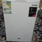ثلاجه  كهرباء 220 شبه جديد مع مفتاحه