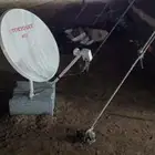 فني تركيب دشات وشاشات جداريه