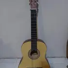 قيتار للبيع