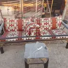 طاولات وكراسي