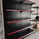 رفوف السوبر ماركت والمستودعات ومستلزمهتا