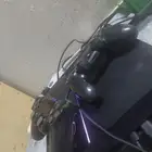 سوني فور للبيع مع يدين