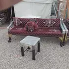 طاولات وكراسي