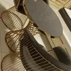 كراسي وطاولات كافيه ذهبي