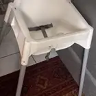 كرسي طعام للأطفال