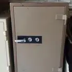 برمجة سيارات .فتح سيارت وأبواب. تركيب ابواب بصمه.
