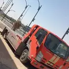 سطحه لنقل السيارات المعطله والمصدومه