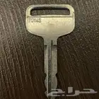 locksmith key duplication service open car door