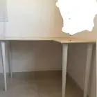 طاوله للبيع من خشب