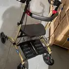 مشاية تسوق مع سلة مطورة لون ذهبي KY9149L-A Becare_moving_to