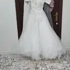 فستان للتأجير
