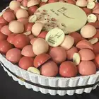 شوكلت مع الصحن ب 150 ريال