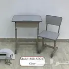 طاولات وكراسي مدارس